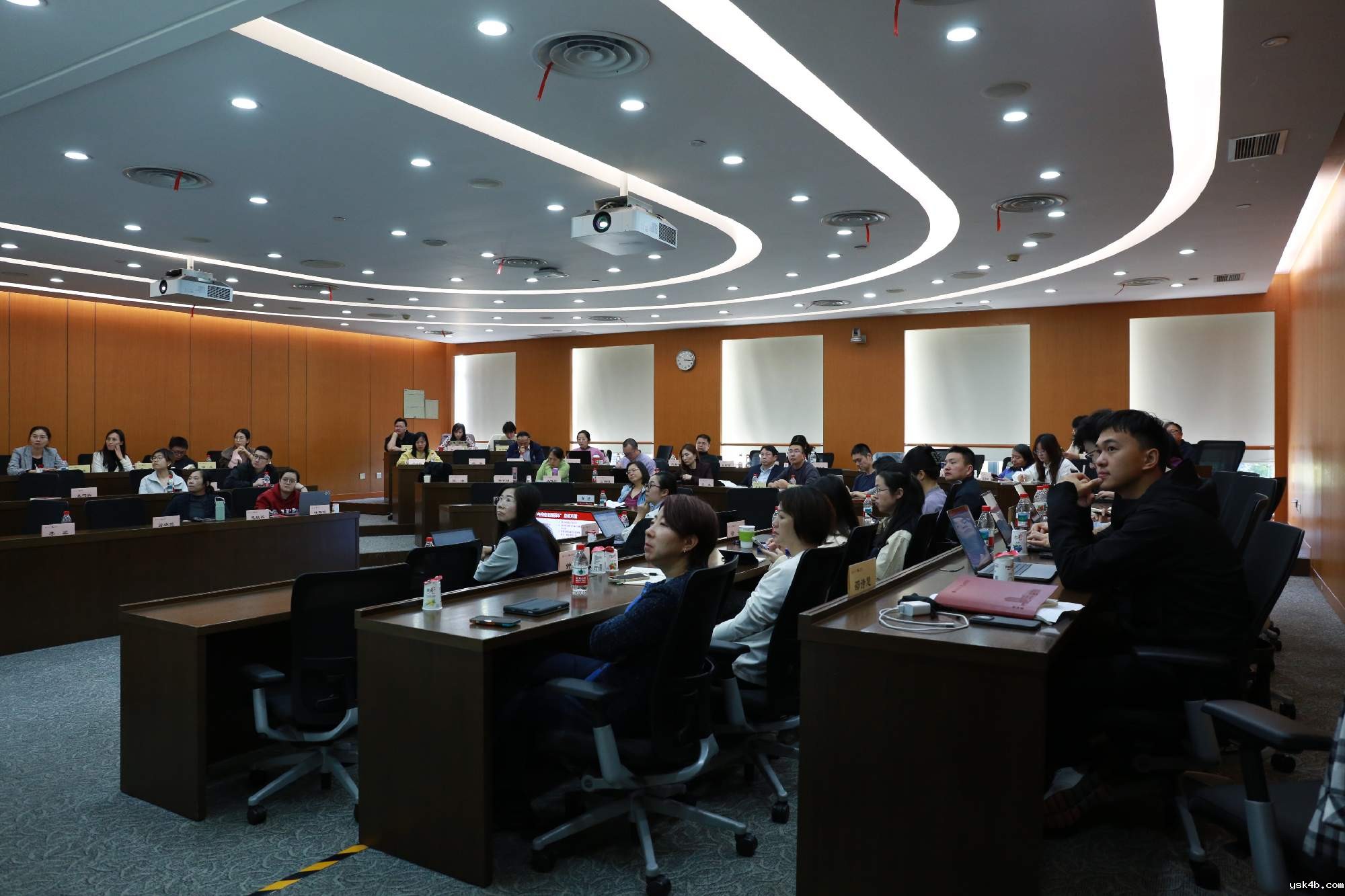 “安泰清风”宣传月系列活动 | 我院举办安全、风险防控专题辅导报告